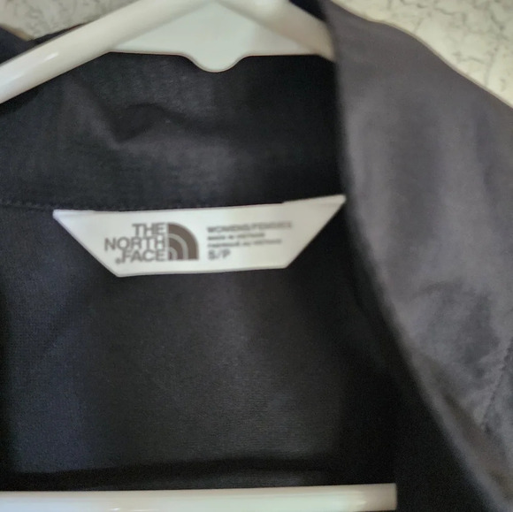 The North Face Windbreaker size Small - Picture 2 of 5
